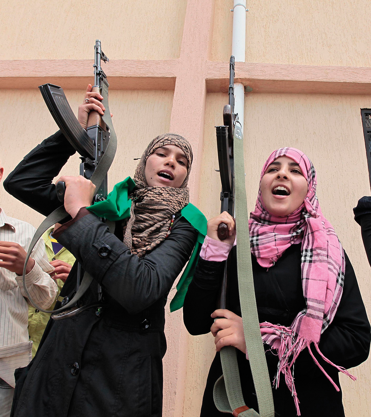 Female volunteer fighters